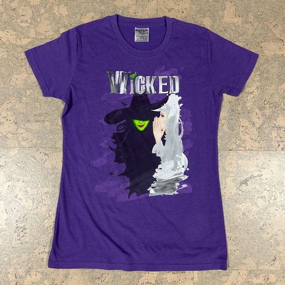 Wicked The Musical Tee Purple Poster Art Green for Good Fitted Size L - Picture 1 of 5